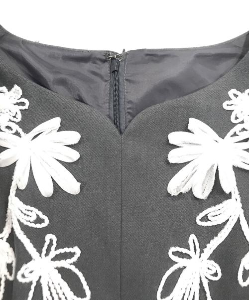 PROPORTION BODY DRESSING（プロポーションボディドレッシング）PROPORTION BODY DRESSING (プロポーションボディドレッシング) エンブロイダリーワンピース グレー サイズ:S 未使用品の古着・服飾アイテム