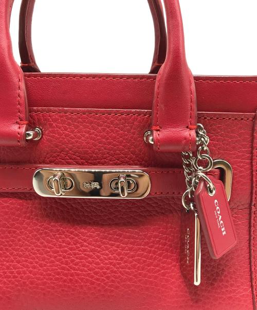 COACH（コーチ）COACH (コーチ) スワッガー20 2way ショルダーバッグ レッドの古着・服飾アイテム