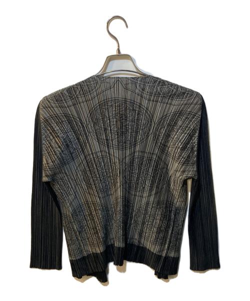 PLEATS PLEASE（プリーツプリーズ）PLEATS PLEASE (プリーツプリーズ) 総柄プリーツカーディガン グレー サイズ:3の古着・服飾アイテム