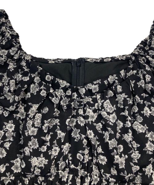 FRAY ID（フレイ アイディー）FRAY ID (フレイ アイディー) フラワープリントオフショルワンピース ブラック サイズ:Sの古着・服飾アイテム