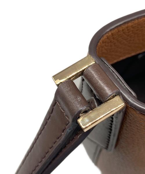 MICHAEL KORS（マイケルコース）MICHAEL KORS (マイケルコース) バケット ショルダーバッグ ブラウンの古着・服飾アイテム