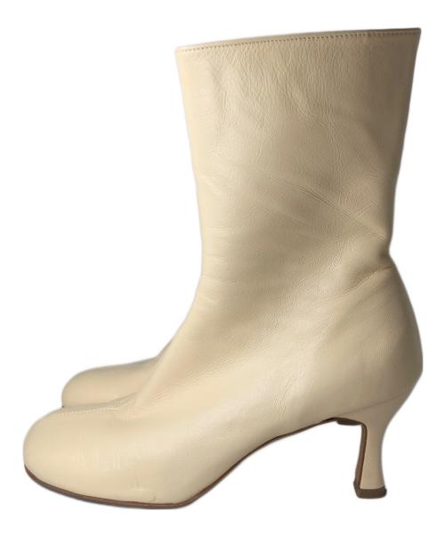 CLANE（クラネ）CLANE (クラネ) ROUND TOE SHORT BOOTS ホワイト サイズ:37の古着・服飾アイテム