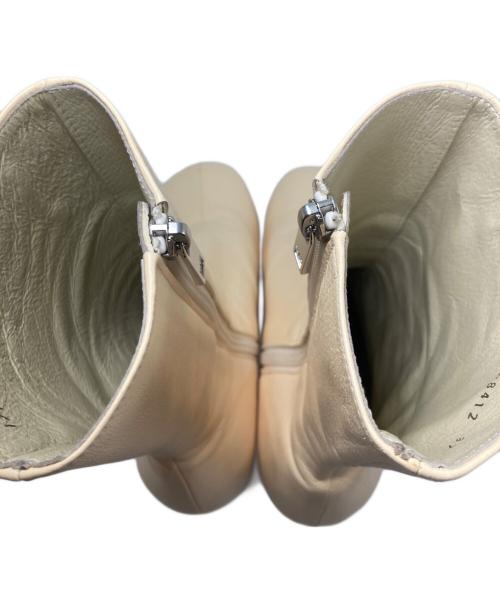 CLANE（クラネ）CLANE (クラネ) ROUND TOE SHORT BOOTS ホワイト サイズ:37の古着・服飾アイテム