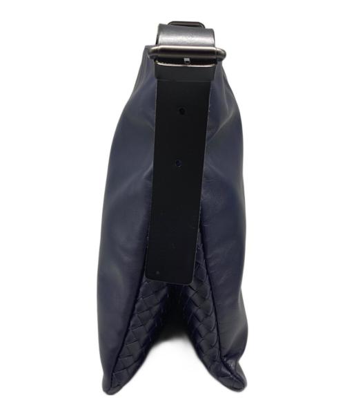 BOTTEGA VENETA（ボッテガベネタ）BOTTEGA VENETA (ボッテガベネタ) イントレチャートレザーショルダーバッグ ネイビーの古着・服飾アイテム