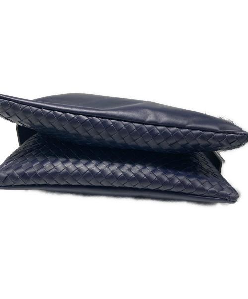 BOTTEGA VENETA（ボッテガベネタ）BOTTEGA VENETA (ボッテガベネタ) イントレチャートレザーショルダーバッグ ネイビーの古着・服飾アイテム