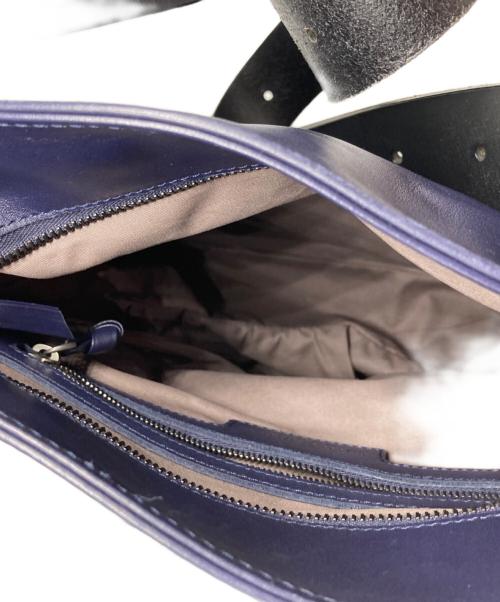 BOTTEGA VENETA（ボッテガベネタ）BOTTEGA VENETA (ボッテガベネタ) イントレチャートレザーショルダーバッグ ネイビーの古着・服飾アイテム