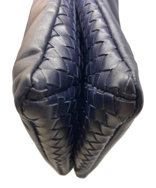 BOTTEGA VENETA（ボッテガベネタ）BOTTEGA VENETA (ボッテガベネタ) イントレチャートレザーショルダーバッグ ネイビーの古着・服飾アイテム
