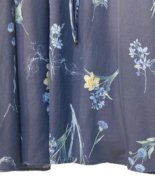 FRAY ID（フレイ アイディー）FRAY ID (フレイ アイディー) ボタニカルプリントキャミソールワンピース ネイビー サイズ:1の古着・服飾アイテム