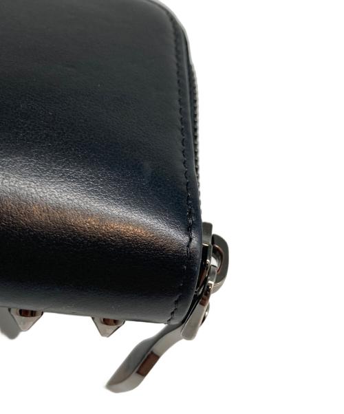 Christian Louboutin（クリスチャン・ルブタン）Christian Louboutin (クリスチャン・ルブタン) パネトーネ スタッズ コインケース ブラック×レッドの古着・服飾アイテム