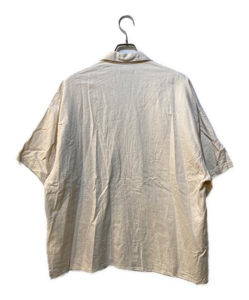 is-ness（イズネス）is-ness (イズネス) SLIT SHORT SLEEVE SHIRT アイボリー サイズ:Lの古着・服飾アイテム