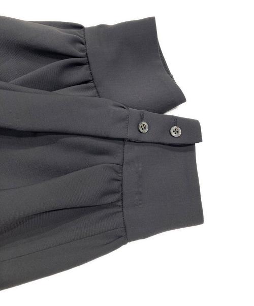 anuans（アニュアンス）anuans (アニュアンス) カスケードフリルブラウス グレー サイズ:Freeの古着・服飾アイテム