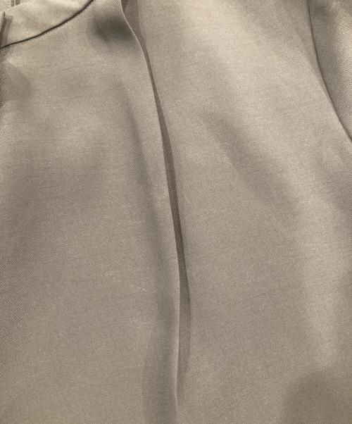 anuans（アニュアンス）anuans (アニュアンス) カスケードフリルブラウス グレー サイズ:Freeの古着・服飾アイテム