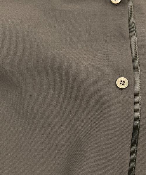 anuans（アニュアンス）anuans (アニュアンス) カスケードフリルブラウス グレー サイズ:Freeの古着・服飾アイテム