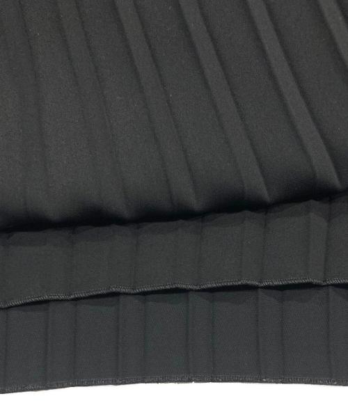 MM6 Maison Margiela（エムエムシックスメゾンマルジェラ）MM6 Maison Margiela (エムエムシックスメゾンマルジェラ) プリーツノースリーブワンピース ブラック サイズ:38の古着・服飾アイテム