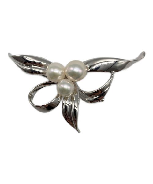 MIKIMOTO（ミキモト）MIKIMOTO (ミキモト) 3連パールブローチの古着・服飾アイテム