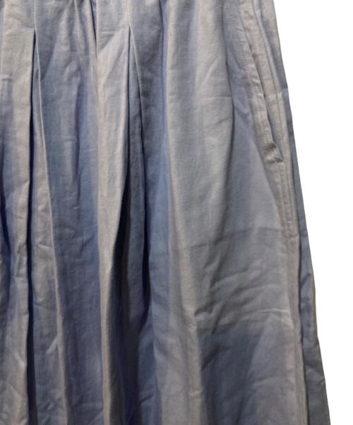 HUMAN WOMAN（ヒューマンウーマン）HUMAN WOMAN (ヒューマンウーマン) コットンヘンプサテンボリュームボックスタックスカート ブルー サイズ:Mの古着・服飾アイテム