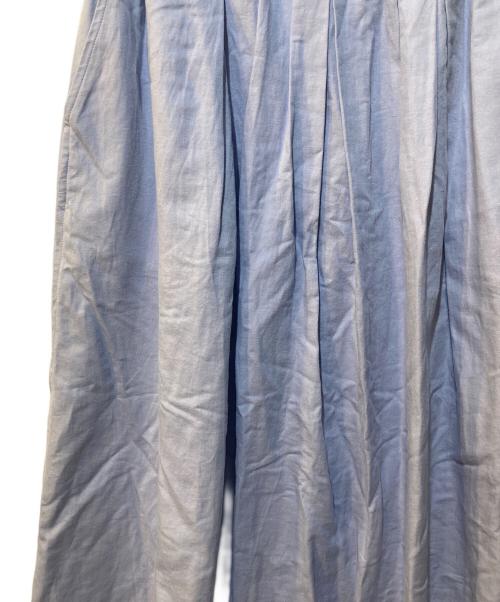 HUMAN WOMAN（ヒューマンウーマン）HUMAN WOMAN (ヒューマンウーマン) コットンヘンプサテンボリュームボックスタックスカート ブルー サイズ:Mの古着・服飾アイテム