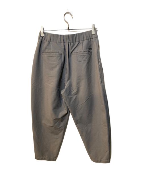 HELLY HANSEN（ヘリーハンセン）HELLY HANSEN (ヘリーハンセン) ストーレンツータックパンツ グレー サイズ:Mの古着・服飾アイテム