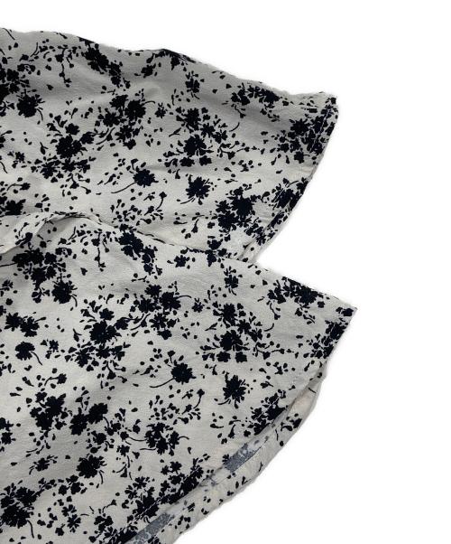 FRAY ID（フレイ アイディー）FRAY ID (フレイ アイディー) カシュクールプリントワンピース ホワイト サイズ:1の古着・服飾アイテム