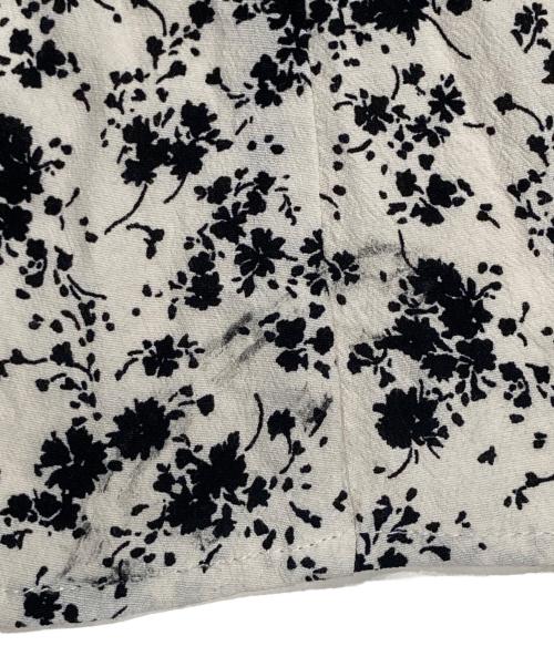 FRAY ID（フレイ アイディー）FRAY ID (フレイ アイディー) カシュクールプリントワンピース ホワイト サイズ:1の古着・服飾アイテム