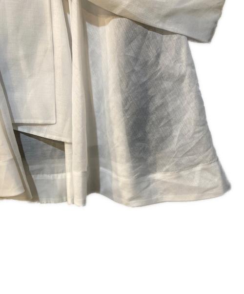 FRAY ID（フレイ アイディー）FRAY ID (フレイ アイディー) カットコンビペプラムトップス ホワイト×ブラック サイズ:Freeの古着・服飾アイテム