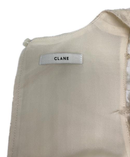 CLANE（クラネ）CLANE (クラネ) FEATHER RIBBON NOSLEEVE TOPS ホワイト サイズ:1の古着・服飾アイテム