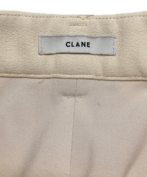 CLANE（クラネ）CLANE (クラネ) LOW WAIST MINISKIRT ホワイトの古着・服飾アイテム