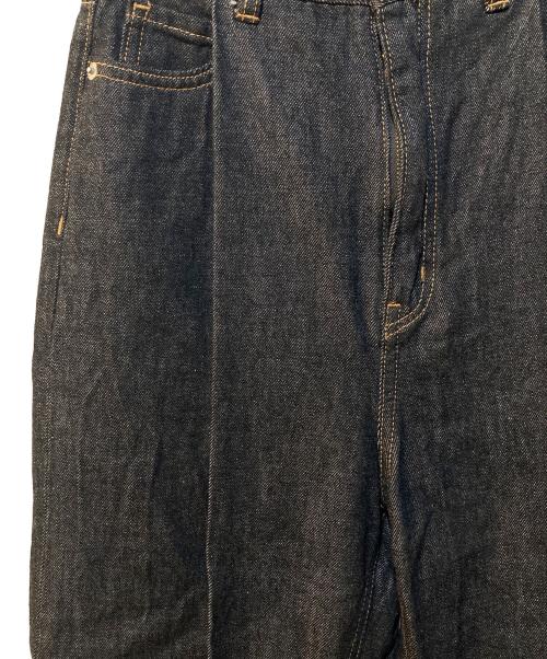 CLANE（クラネ）CLANE (クラネ) TUCK WIDE DENIM PANTS ブラックの古着・服飾アイテム