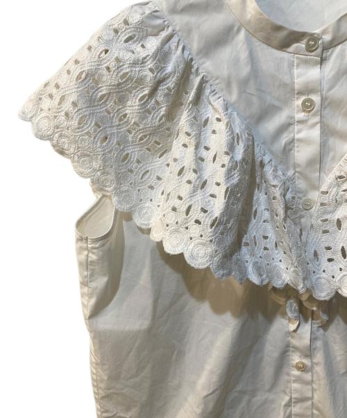 Noble（ノーブル）Noble (ノーブル) スカラ刺繍フリルブラウス ホワイト サイズ:Freeの古着・服飾アイテム