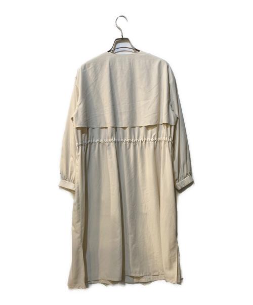 green label relaxing（グリーンレーベルリラクシング）green label relaxing (グリーンレーベルリラクシング) ドロスト ギャザー コート ホワイト サイズ:38の古着・服飾アイテム