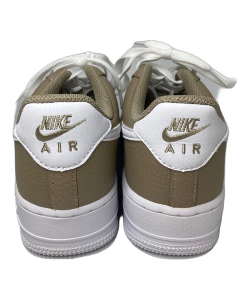 NIKE（ナイキ）NIKE (ナイキ) AIR FORCE 1 '07 KHAKI/WHITE ベージュ サイズ:24.5の古着・服飾アイテム