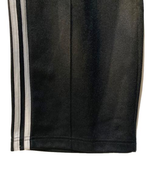 adidas Originals（アディダスオリジナル）adidas Originals (アディダスオリジナル) バギーフィット トラックパンツ ブラック サイズ:L 未使用品の古着・服飾アイテム