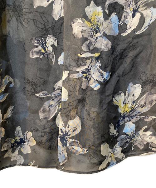 TOMORROW LAND collection（トゥモローランドコレクション）TOMORROW LAND collection (トゥモローランドコレクション) ナイトフラワーハイネックギャザーブラウス ブラック サイズ:36の古着・服飾アイテム