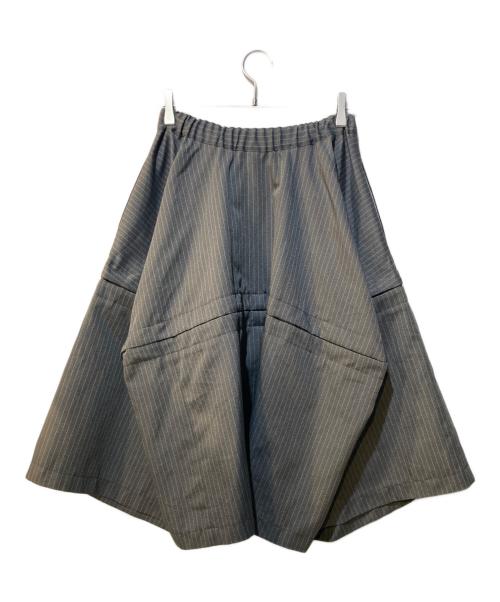 COMME des GARCONS COMME des GARCONS（コムデギャルソン コムデギャルソン）COMME des GARCONS COMME des GARCONS (コムデギャルソン コムデギャルソン) 変形フレアスカート グレー サイズ:XSの古着・服飾アイテム