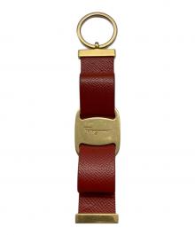 Salvatore Ferragamo（サルヴァトーレ フェラガモ）の古着「ヴァラリボンストラップ」｜レッド