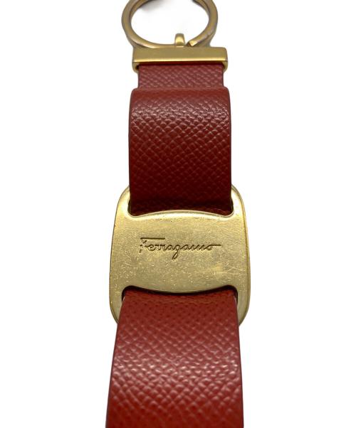 Salvatore Ferragamo（サルヴァトーレ フェラガモ）Salvatore Ferragamo (サルヴァトーレ フェラガモ) ヴァラリボンストラップ レッドの古着・服飾アイテム