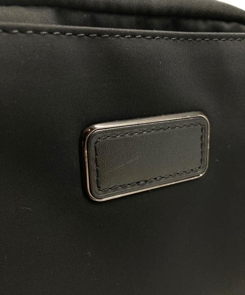 TUMI（トゥミ）TUMI (トゥミ) ニコルス スモール・クロスボディ ブラックの古着・服飾アイテム