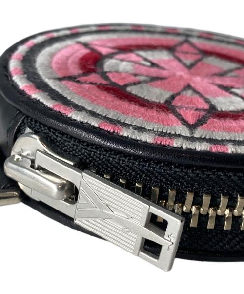 blackmeans（ブラックミーンズ）blackmeans (ブラックミーンズ) レザーサークルポーチ ブラック×ピンクの古着・服飾アイテム