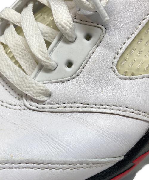 NIKE（ナイキ）NIKE (ナイキ) AIR JORDAN 5 RETRO ホワイト サイズ:27cmの古着・服飾アイテム