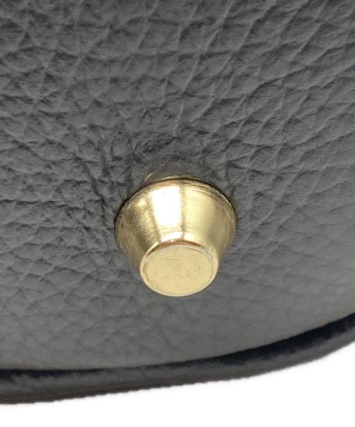 AULENTTI（オウレンティ）AULENTTI (オウレンティ) ベルト付きレザー MIDI BAG バッグ ブラックの古着・服飾アイテム