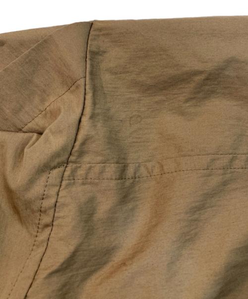 ISSEY MIYAKE（イッセイミヤケ）ISSEY MIYAKE (イッセイミヤケ) WIND COAT ベージュ サイズ:Sの古着・服飾アイテム