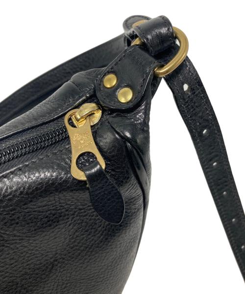 IL BISONTE（イル ビゾンテ）IL BISONTE (イル ビゾンテ) オールレザーショルダーバッグ ブラックの古着・服飾アイテム