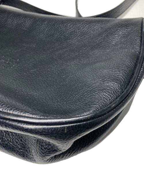 IL BISONTE（イル ビゾンテ）IL BISONTE (イル ビゾンテ) オールレザーショルダーバッグ ブラックの古着・服飾アイテム