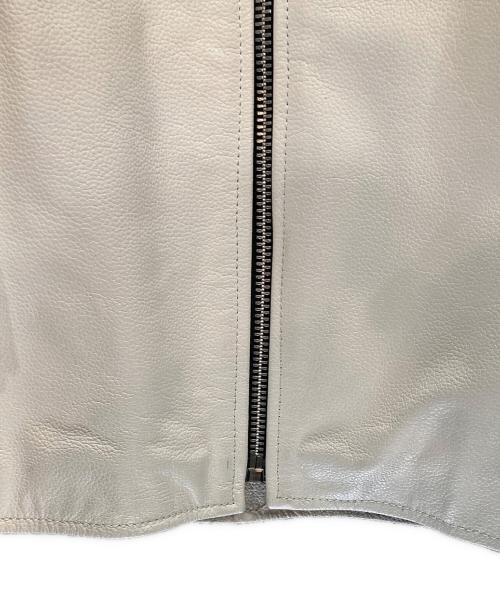 -（-）- (-) レザージャケット ホワイト サイズ:Lの古着・服飾アイテム
