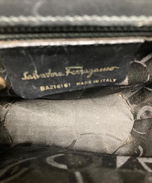 Salvatore Ferragamo（サルヴァトーレ フェラガモ）Salvatore Ferragamo (サルヴァトーレ フェラガモ) ヴァラ ハンドバッグ ブラックの古着・服飾アイテム