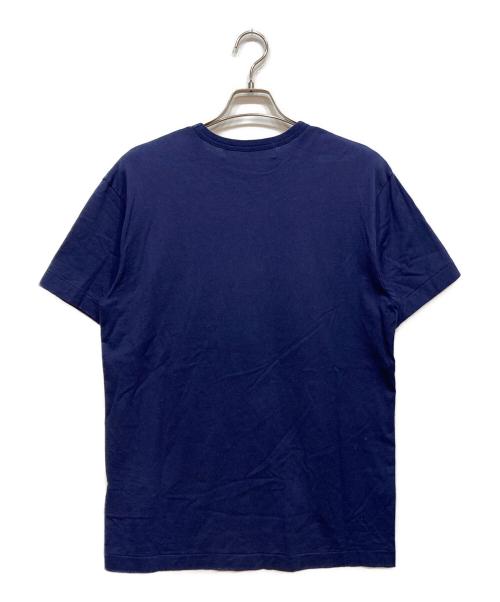 PLAY COMME des GARCONS（プレイコムデギャルソン）PLAY COMME des GARCONS (プレイコムデギャルソン) Printed Heart White T-Shirt With Red Emblem Navy ネイビー サイズ:XLの古着・服飾アイテム