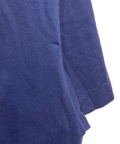 PLAY COMME des GARCONS（プレイコムデギャルソン）PLAY COMME des GARCONS (プレイコムデギャルソン) Printed Heart White T-Shirt With Red Emblem Navy ネイビー サイズ:XLの古着・服飾アイテム