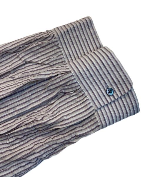 HUMAN WOMAN（ヒューマンウーマン）HUMAN WOMAN (ヒューマンウーマン) パナマ サッカー ストライプ シャツブラウス ブラウン サイズ:Mの古着・服飾アイテム