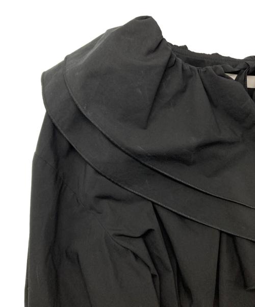 YORI（ヨリ）YORI (ヨリ) ダブルフリルカラーブラウス ブラック サイズ:36の古着・服飾アイテム