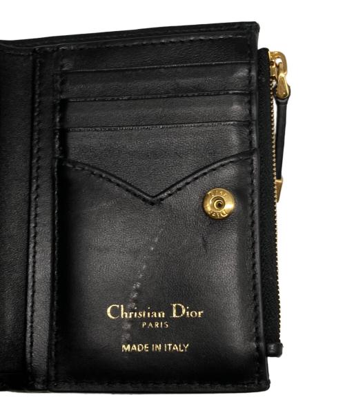 Christian Dior（クリスチャン ディオール）Christian Dior (クリスチャン ディオール) Jolie Dahlia ジョリー ダリア ウォレット 二つ折り ブラック サイズ:サイズ詳細参照の古着・服飾アイテム
